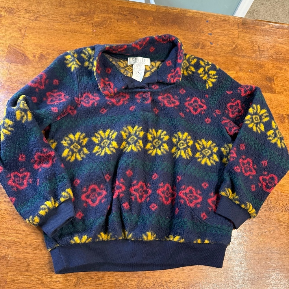 Vintage Petite Sophisticate women's Navy, Red, and Yellow Crewneck Sweater small